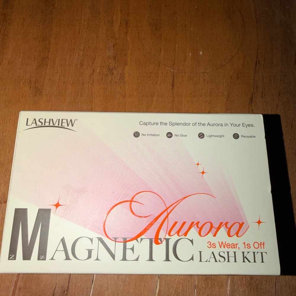 Lashview Aurora Magnetic Lash Kit - Pink & White